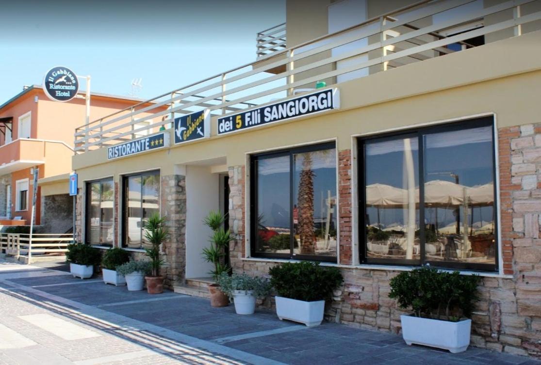 Hotel Ristorante Il Gabbiano Чечина Екстериор снимка